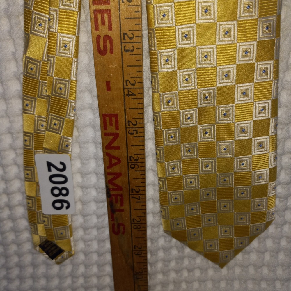Donald J Trump Signature Collection Yellow Gold Geometric Silk Necktie Tie - Picture 9 of 9
